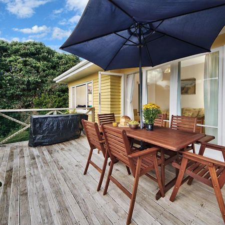 Surfer'S Sunshine Cottage - Piha Holiday Home Exterior foto