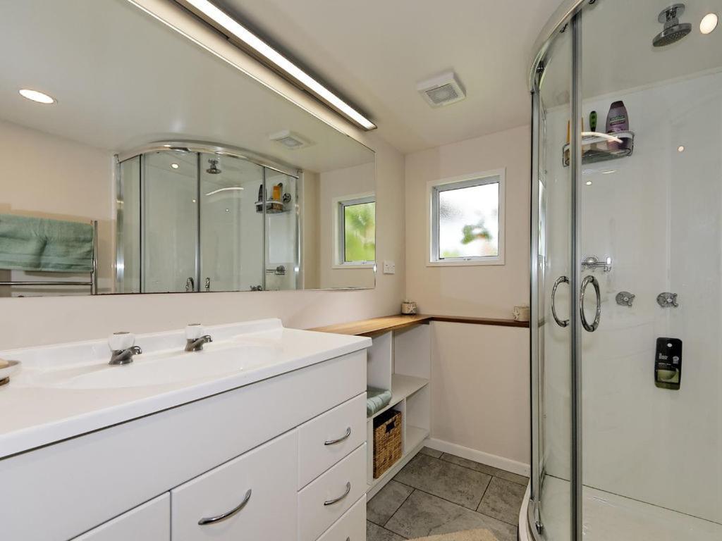 Surfer'S Sunshine Cottage - Piha Holiday Home Exterior foto